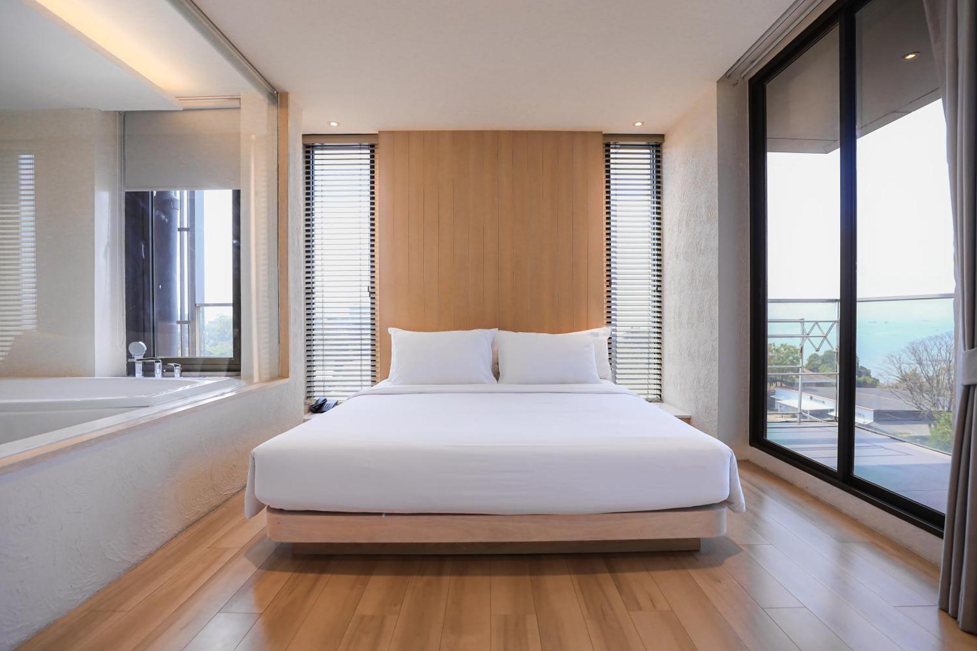 Balcony Seaside Sriracha Hotel & Serviced Apartments Si Racha Ngoại thất bức ảnh